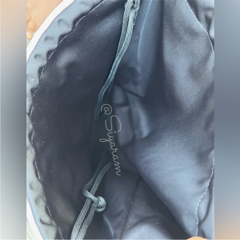 Prada backpack - Picture 8 of 9